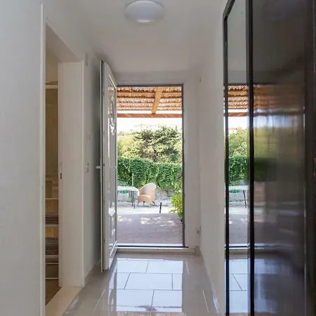 Kuca Za Odmor Isabella Apartman *