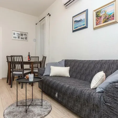 Apartment Kuca Za Odmor Isabella