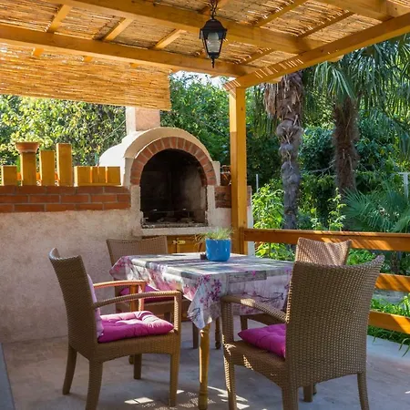 Kuca Za Odmor Isabella Apartment