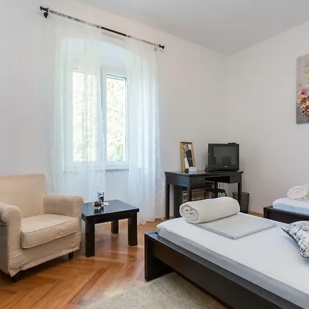 Apartment Kuca Za Odmor Isabella *